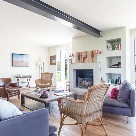 Belle Maison Basque Avec Piscine Pres De Guethary Vakantiehuis *